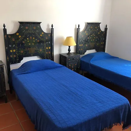 Ingrina House בית נופש Raposeira (Faro)